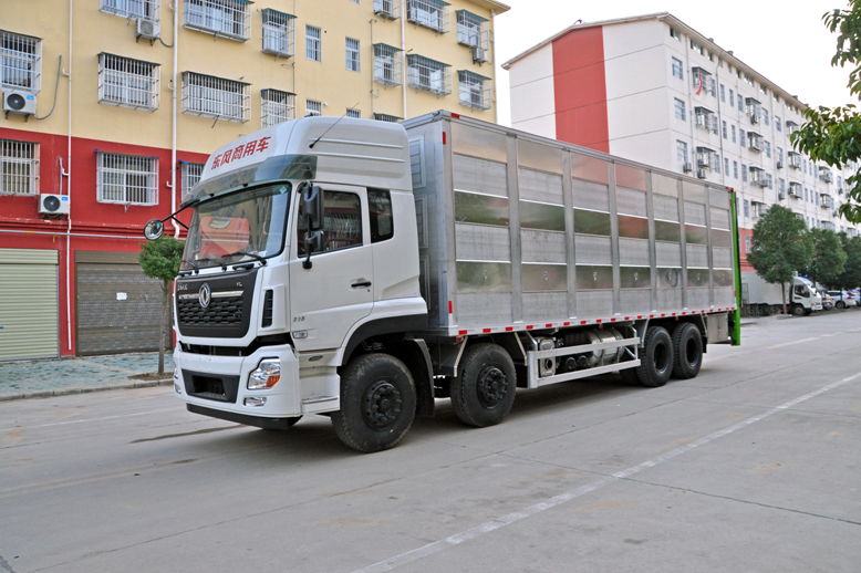 东风天龙铝合金养猪车