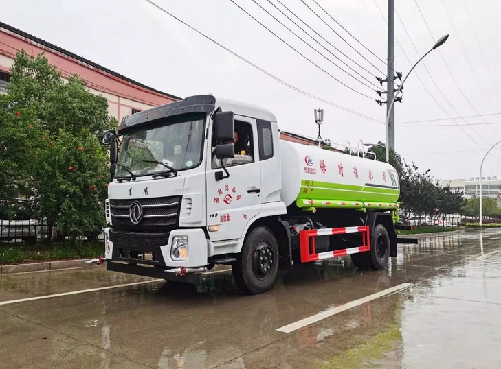 园林绿化洒水车多少钱|洒水车厂家报价