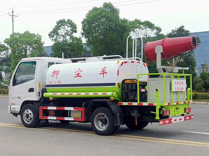 消防洒水车和普通洒水车的区别