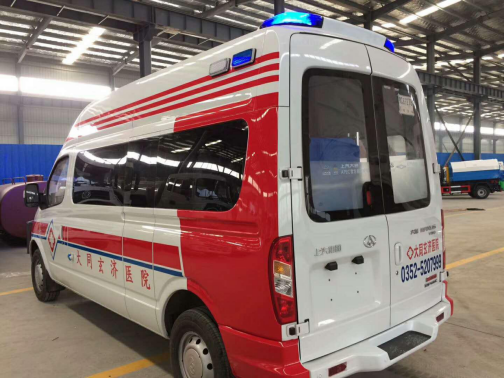 国六上汽大通长轴高顶监护型救护车