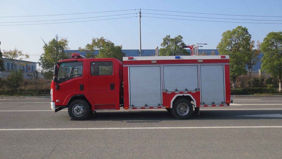 江特牌JDF5100GXFPM30/Q6型泡沫消防车