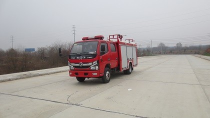 江特牌JDF5073GXFPM20/E6型泡沫消防车