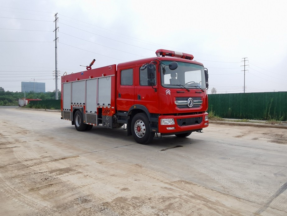 江特牌JDF5171GXFPM70/E6型泡沫消防车