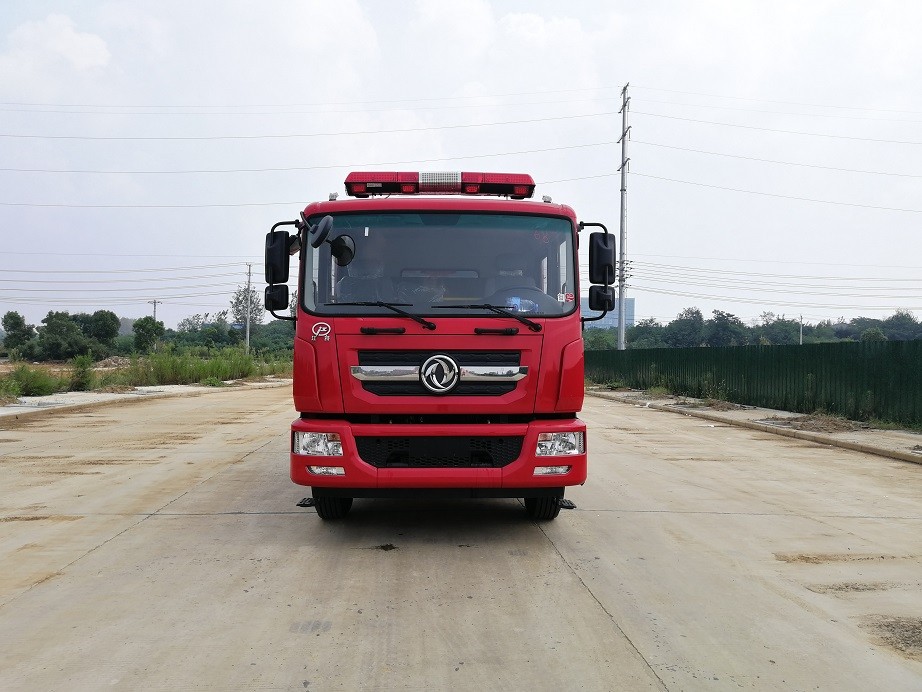 江特牌JDF5171GXFPM70/E6型泡沫消防车