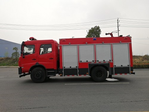 江特牌JDF5160GXFPM60/E6型泡沫消防车