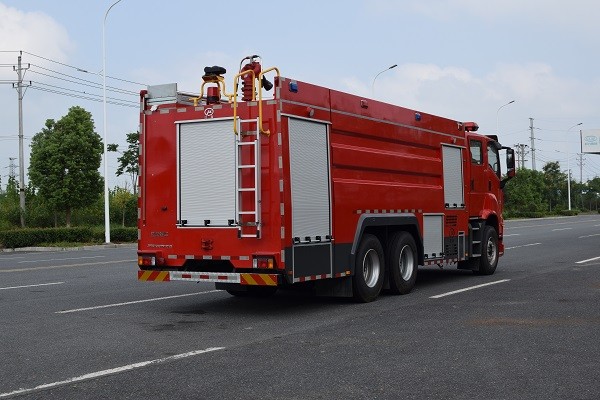 江特牌JDF5311GXFPM160/Q6型泡沫消防车