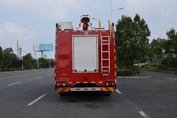 江特牌JDF5311GXFPM160/Q6型泡沫消防车