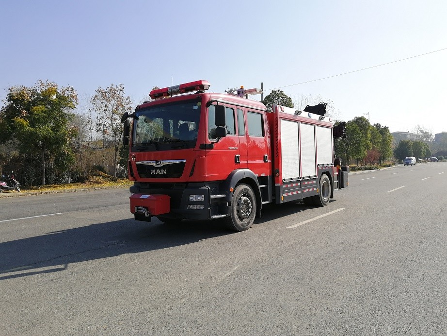 江特牌JDF5120TXFJY90型抢险救援消防车