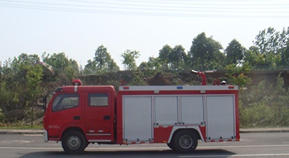 江特牌JDF5080GXFSG30/A型水罐消防车