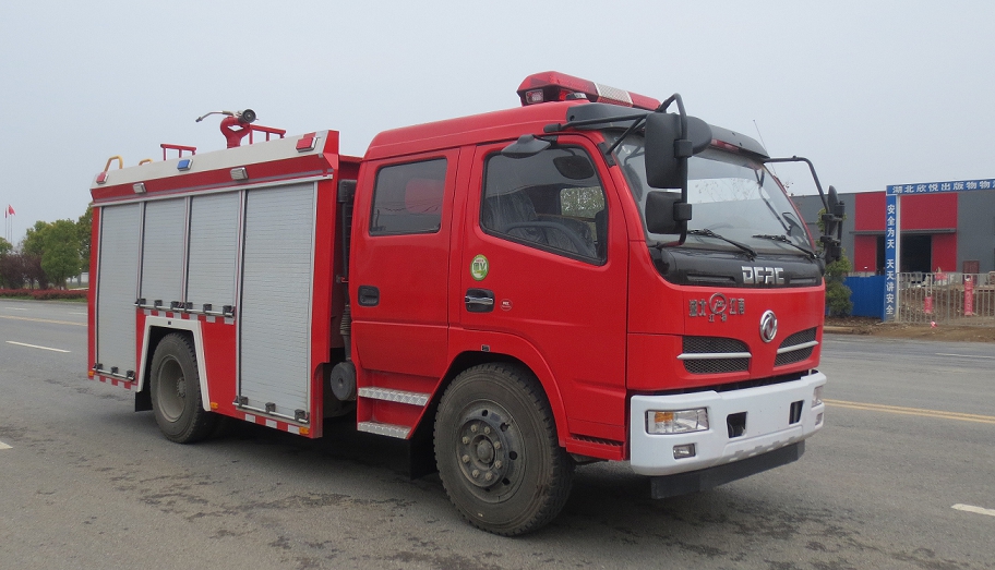 江特牌JDF5102GXFSG40型水罐消防车