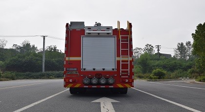 江特牌JDF5380GXFSG180 型水罐消防车