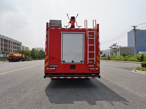 江特牌JDF5171GXFSG70/E6型水罐消防车